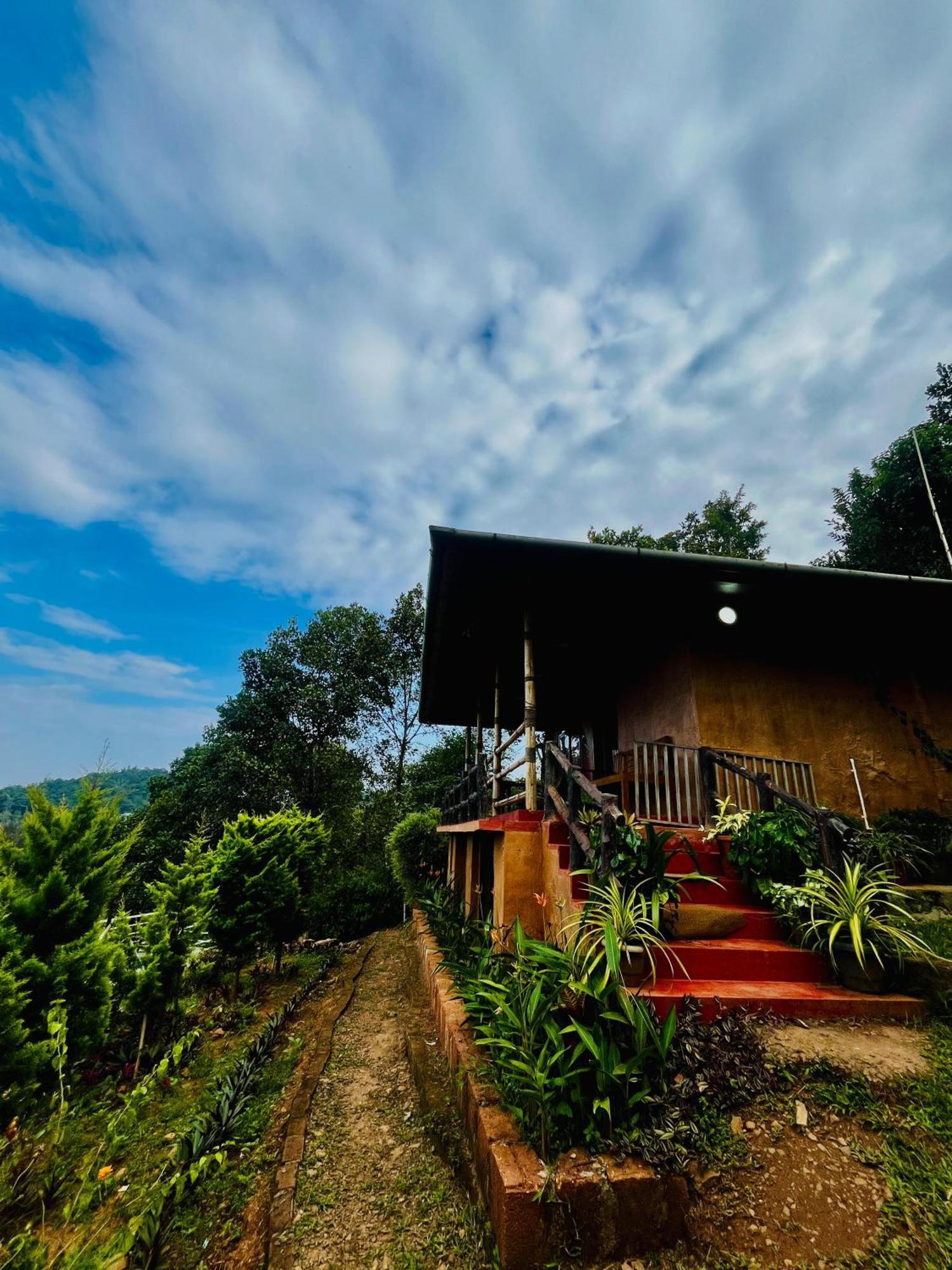 Angels Nest Home Stay 2 Acra Private Plantation Mountain Area Balconey Sunrice View Nearby Ngarhole Wild Life , Tholpetty Wild Life , Pakshipathalam Bird Santuary , Kuruva Island # Thirunelly & Thrissilery Temple Near By Secure Stay Wayanad Kerala Chegat Exterior photo